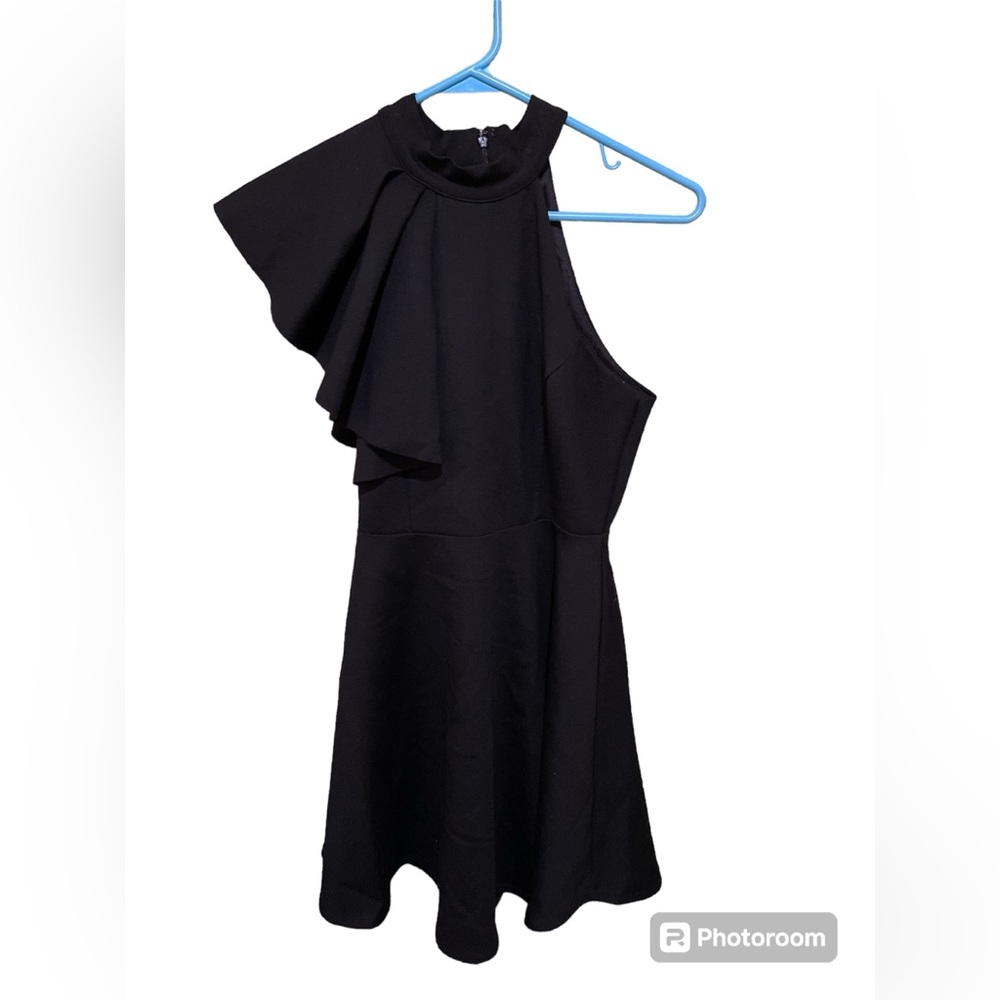Lulu”s “HP” size small one exposed shoulder dress EUC